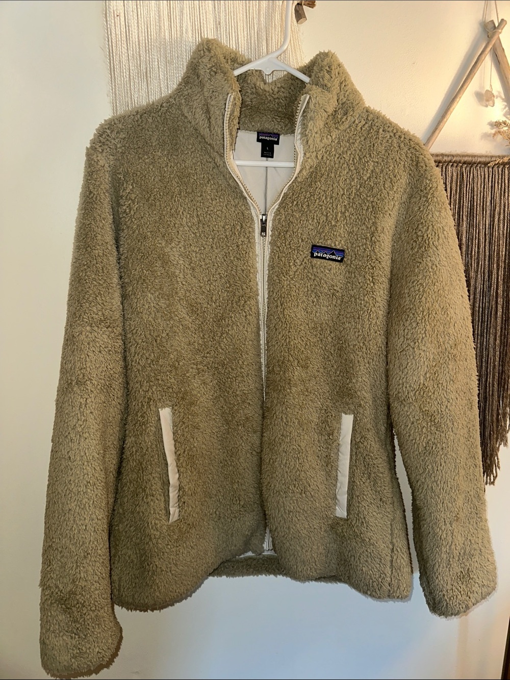 Patagonia Women's Taupe Sherpa Jacket with Cream Trim
